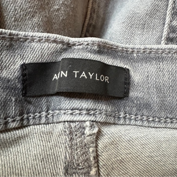 Ann Taylor The Skinny High Rise Gray Button Fly Jeans Size 10 - Picture 3 of 4